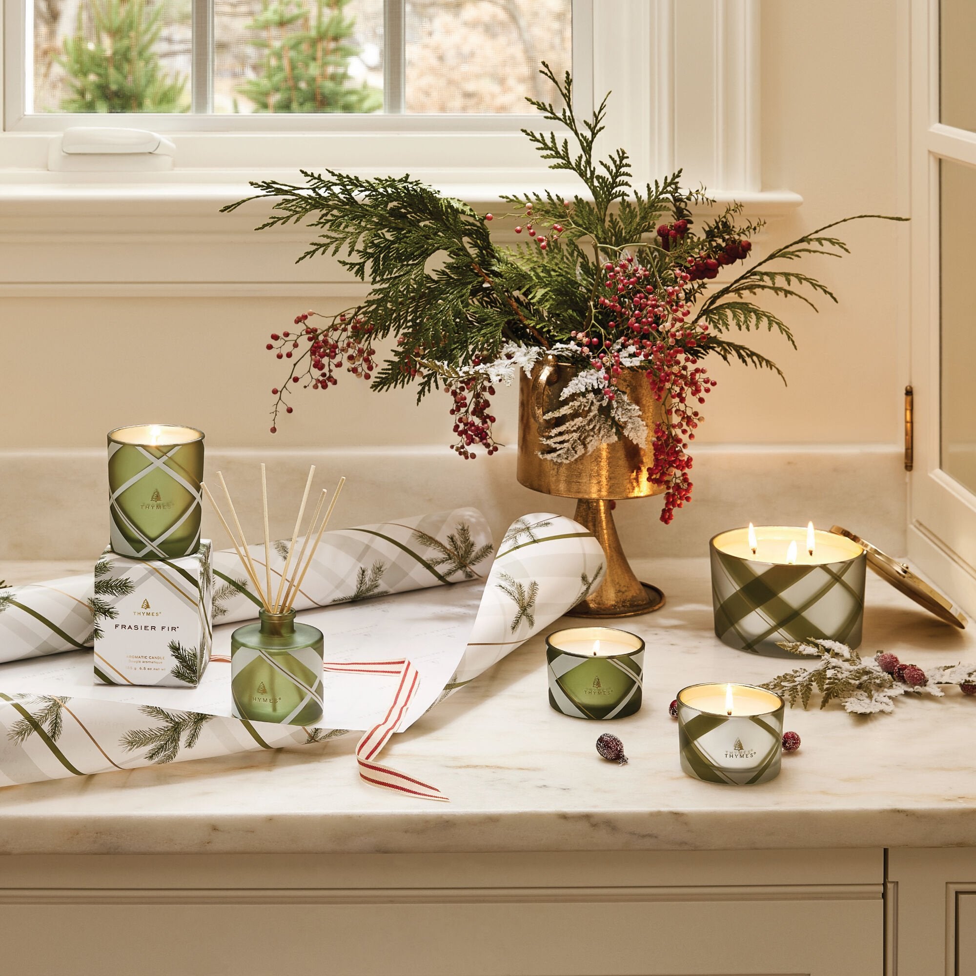 Frasier Fir? Frosted Plaid 6.5 oz Poured Candle - Thymes