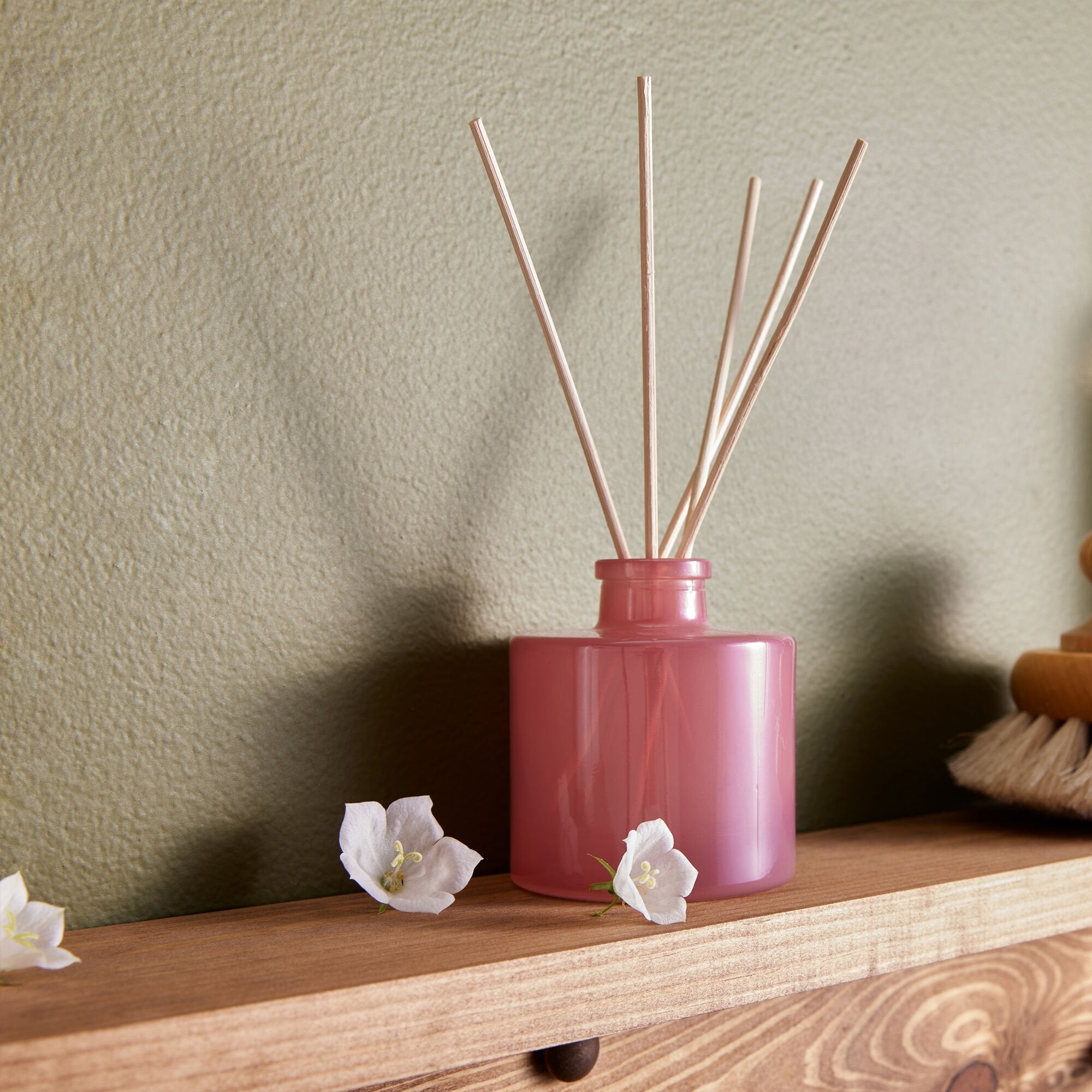 Magnolia Willow Petite Reed Diffuser - Thymes